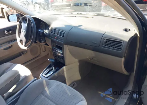 2000 Volkswagen Jetta Gls from USA, damaged, VIN 3VWSC29M9YM169277